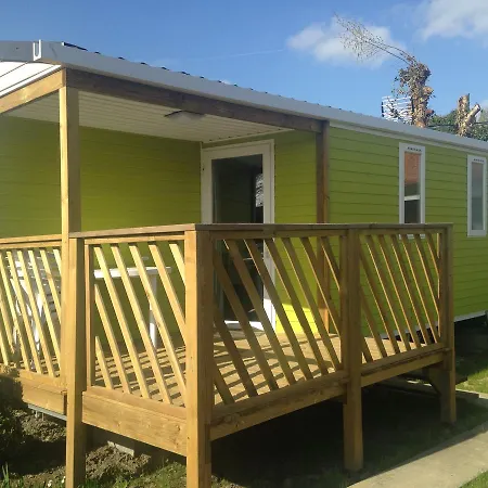 Camping Le Camp Des Roses